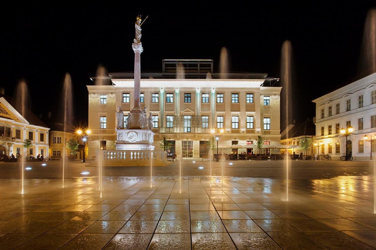 Fonte Hotel Дьор Екстериор снимка