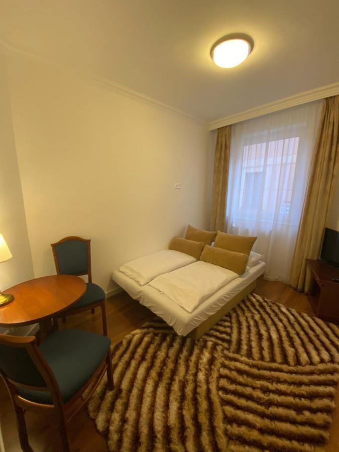 Fonte Hotel Дьор Екстериор снимка