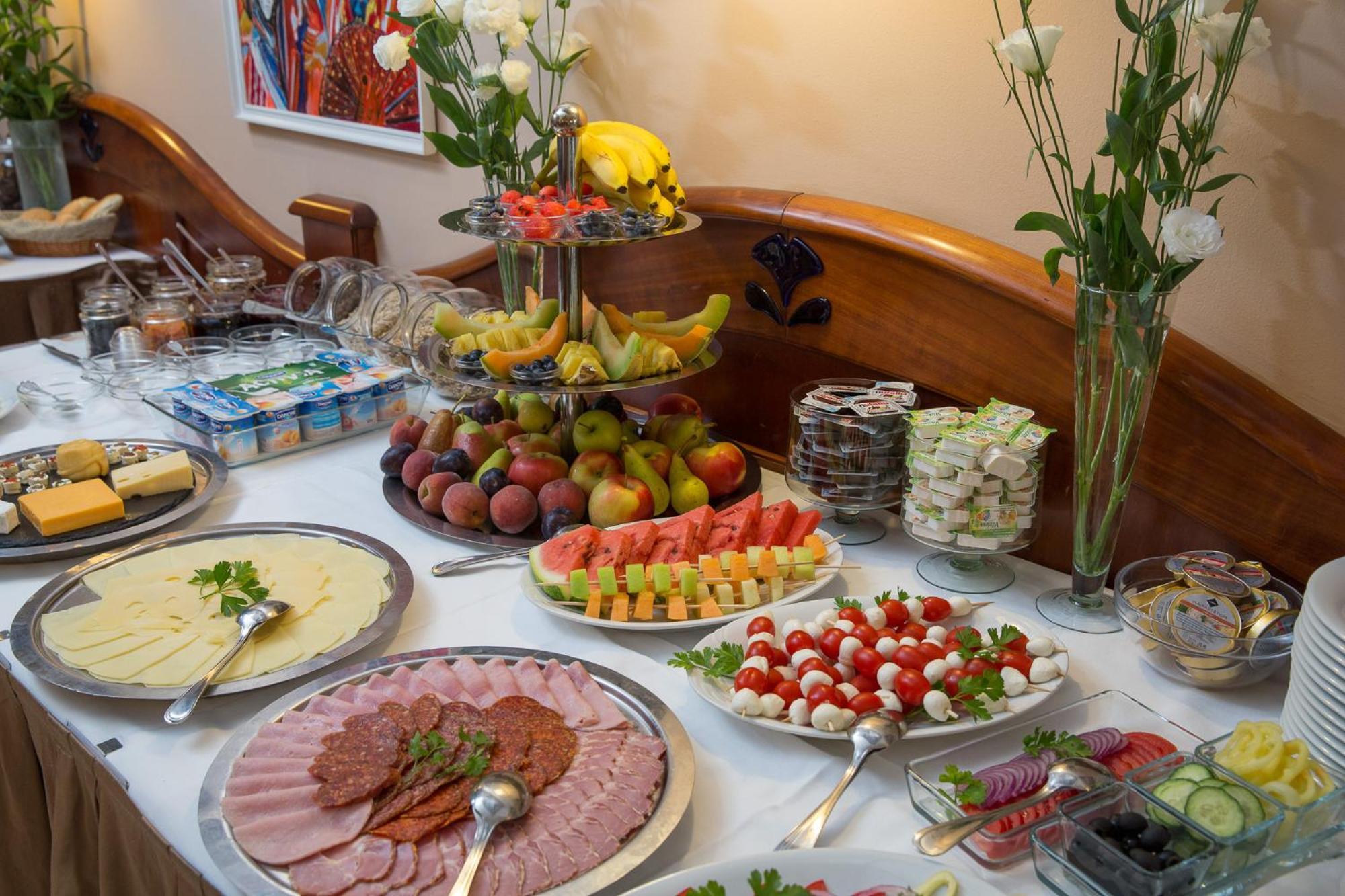 Fonte Hotel Дьор Екстериор снимка
