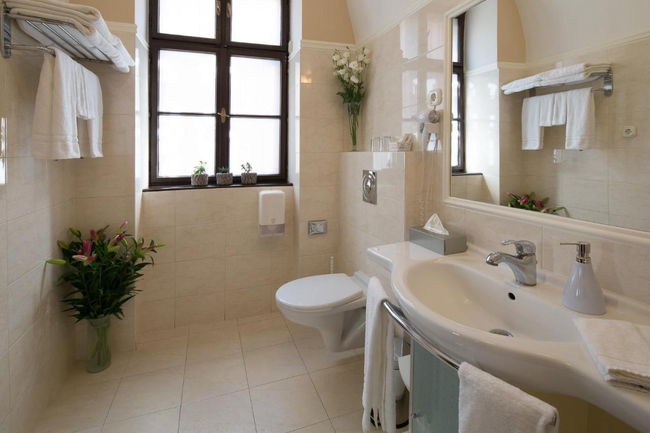 Fonte Hotel Дьор Екстериор снимка